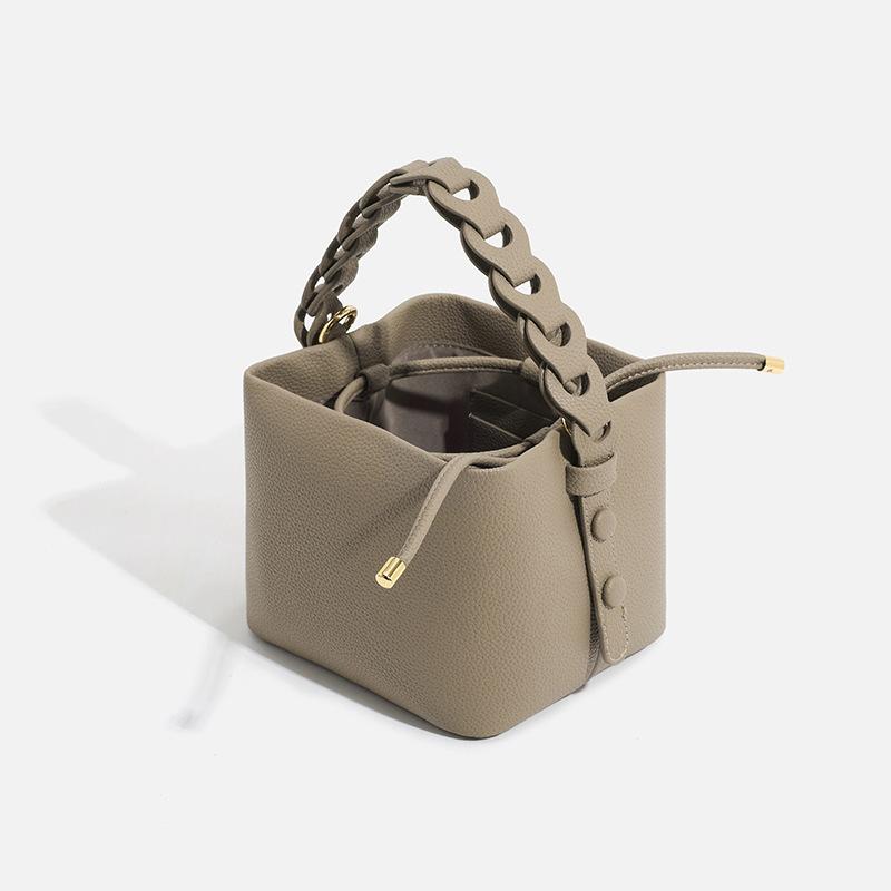 Spring New Product Soft Leather Vegetable Basket Bag Premium Commuter Single Shoulder Crossbody Bag Mini Bucket Handbag for Women