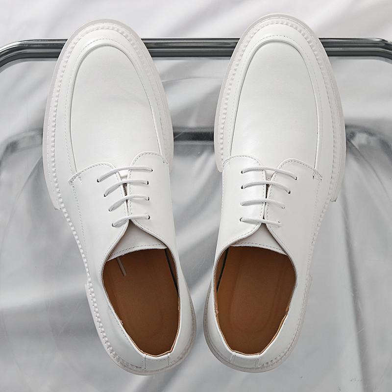 White leather shoes British photography wedding studio hosts the performance Business heightening suit best man wedding groom shoes