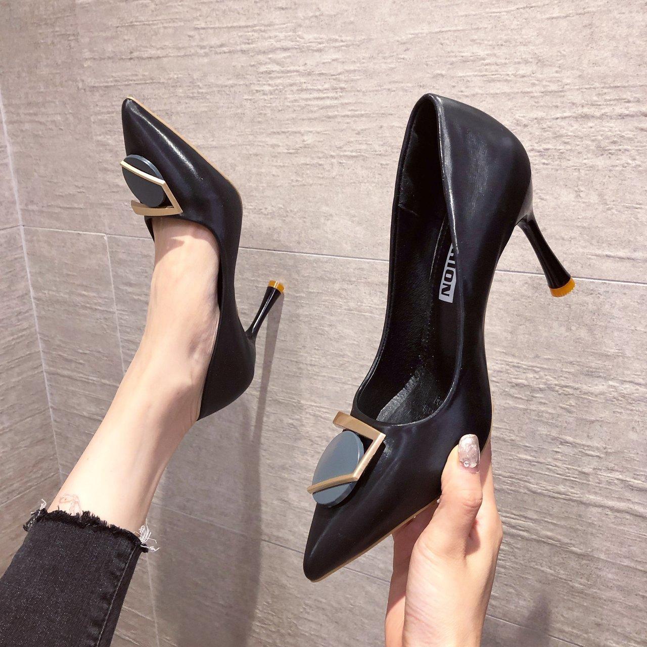 

Бежевые женские туфли, новая весенняя мягкая кожаная французская нежная уличная обувь на тонком каблуке, вечерние пикантные женские туфли с острым носком 40