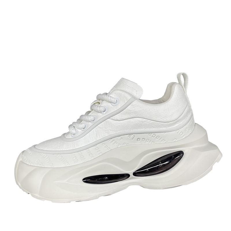 2025 New Men's Sneakers Versatile Trendy Casual Board Shoes for Teenagers Thick soled Height Increasing Breathable Running Shoes