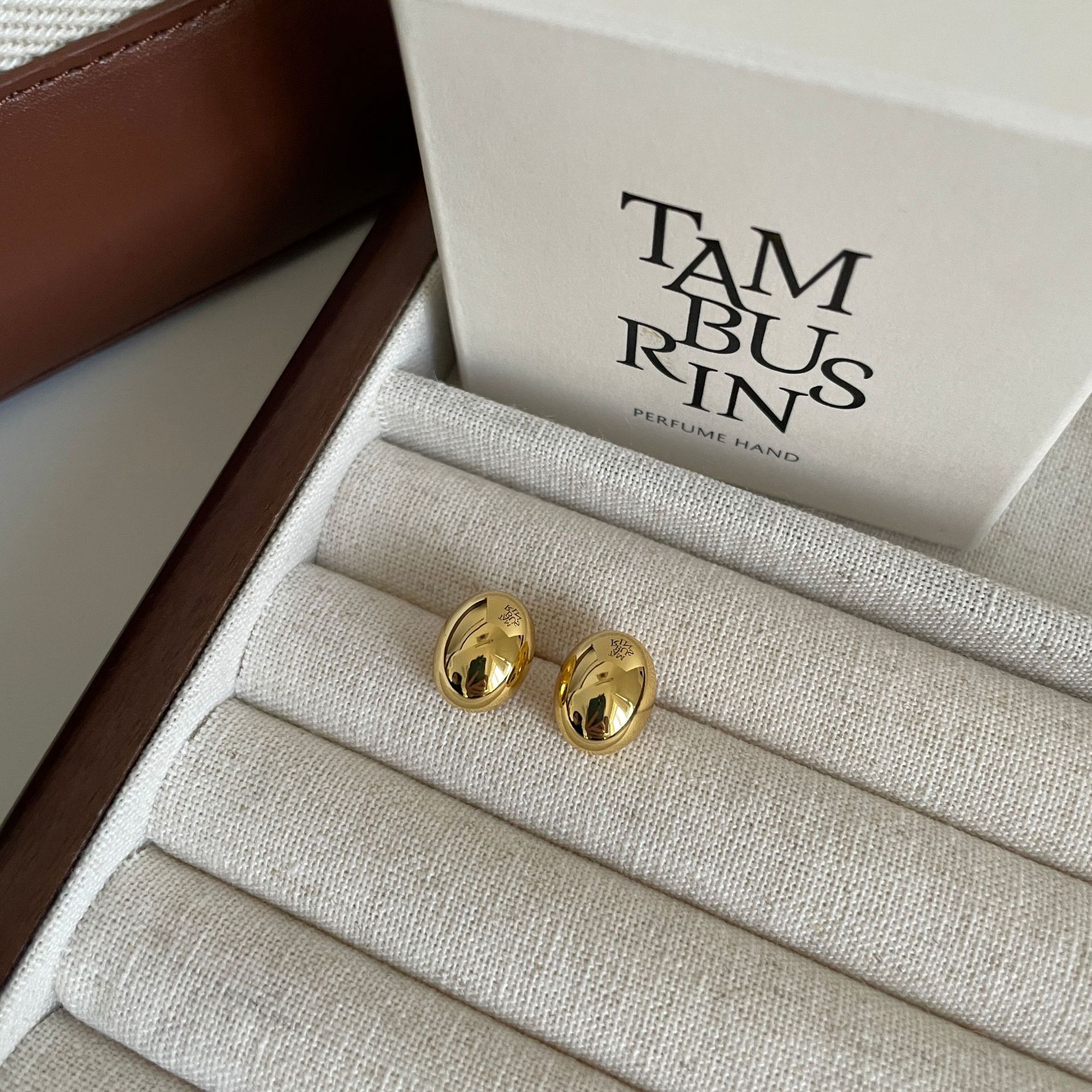 

999 silver needles, ear holes, oval beanie stud earrings, exquisite and advanced sense, daily ear jewelry, women s ins new fashion 999 silver needle