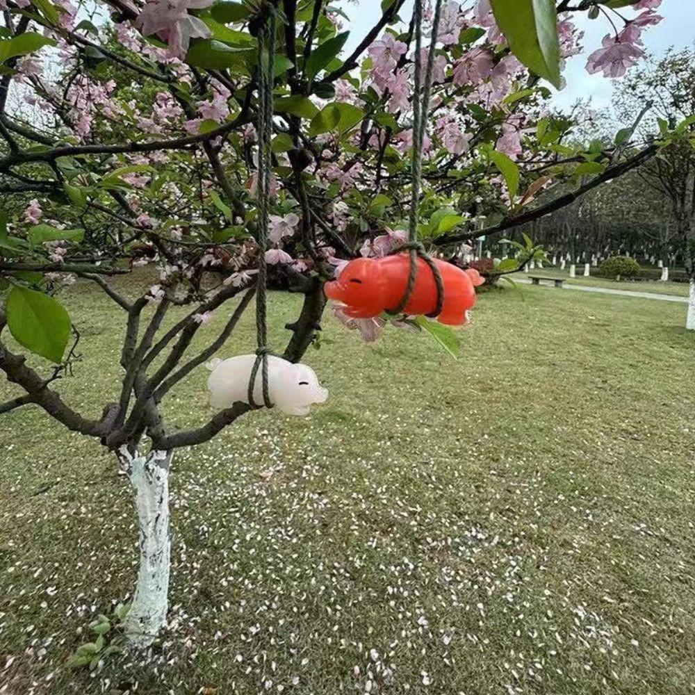 10pcs Temperature Reminder Roast Pig Ornament Color Changing Rearview Mirror Decoration  Girl