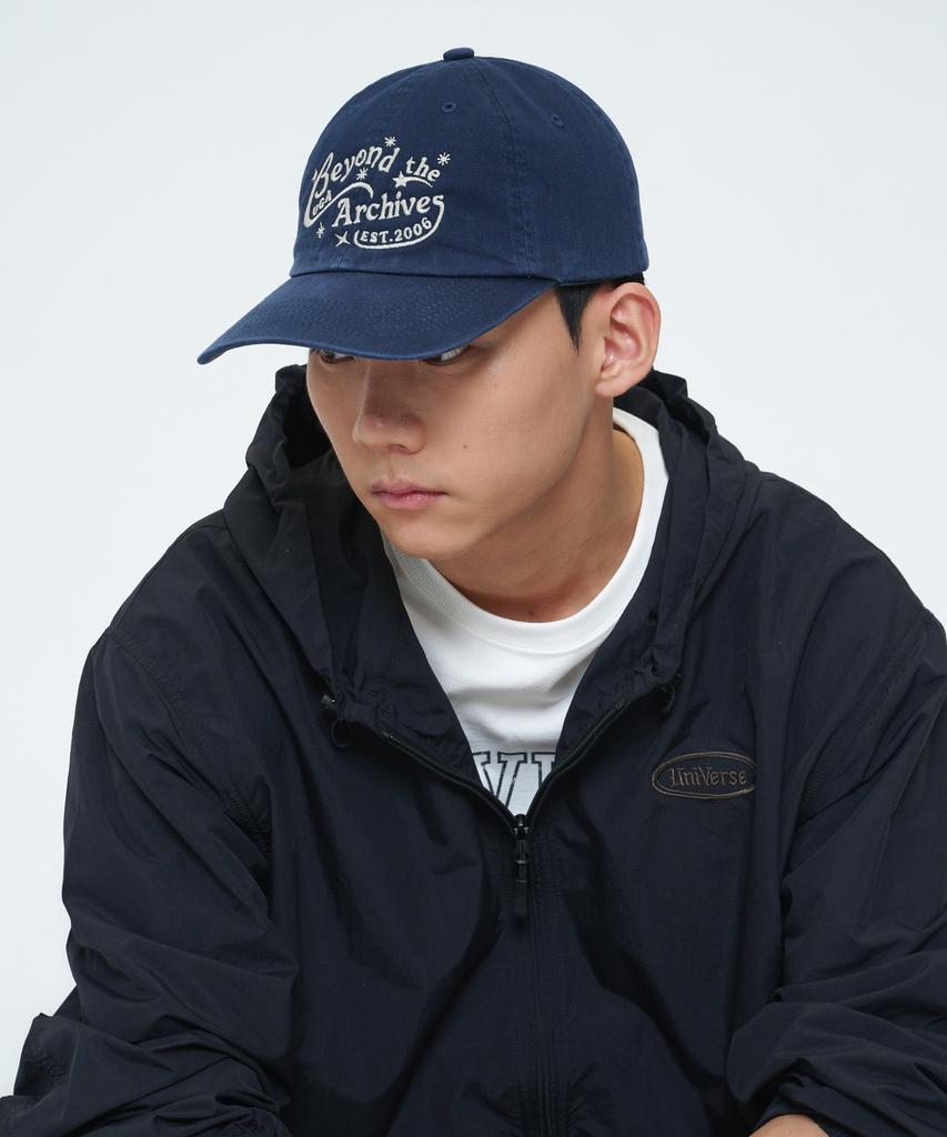 Yunibeoseugameonteu Universe Lettering Washed Ball Cap_Navy