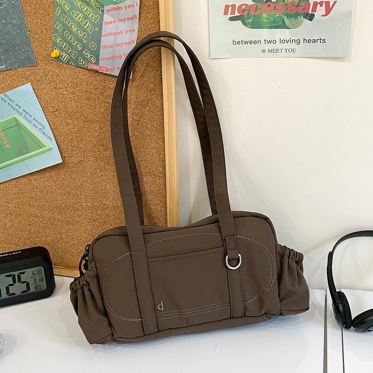 

Niche design casual simple personality fashion pillow bag autumn new 2025 trend women texture shoulder bag коричневый