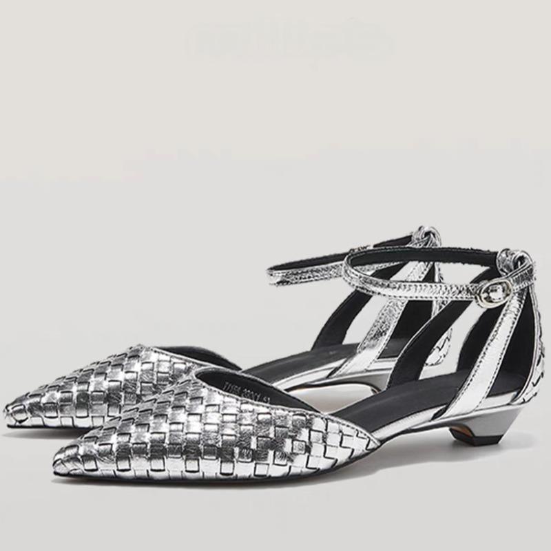 

Fashion Low Heel Baotou Shoes Spring New Style Pointed Head Shallow Mouth with A Word with Anti-slip Wear-resistant Sandals 35 серебряный