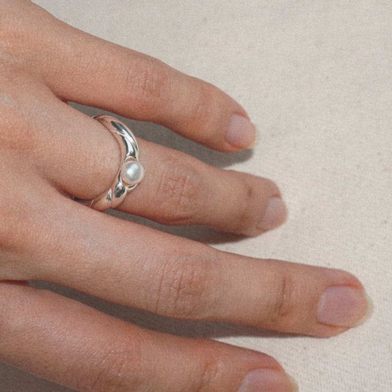 

MaggieKim LIANA RING (Pearl) SILVER