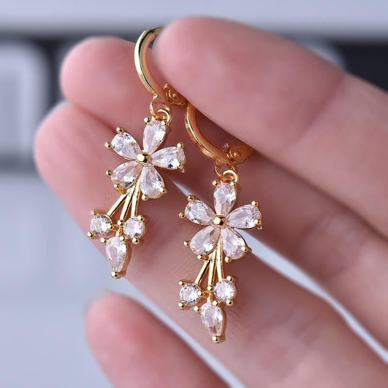 

Luxury Gold Color Flower Shape Women Drop Earrings Inlaid Shiny Rhinestone Top Quality Fashion Banquet Party Zircon