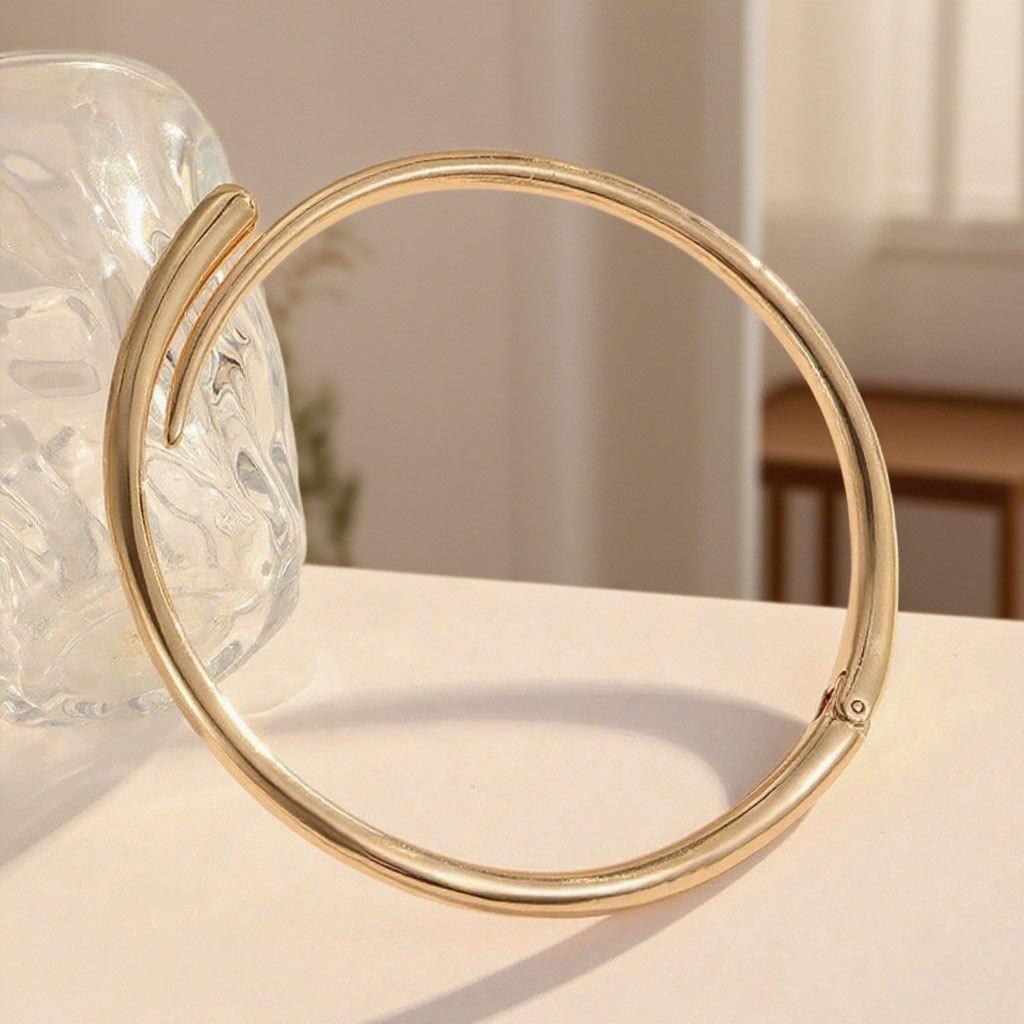 New cold wind and water drop open collar women's light luxury fashion collarbone chain simple high-end jewelry