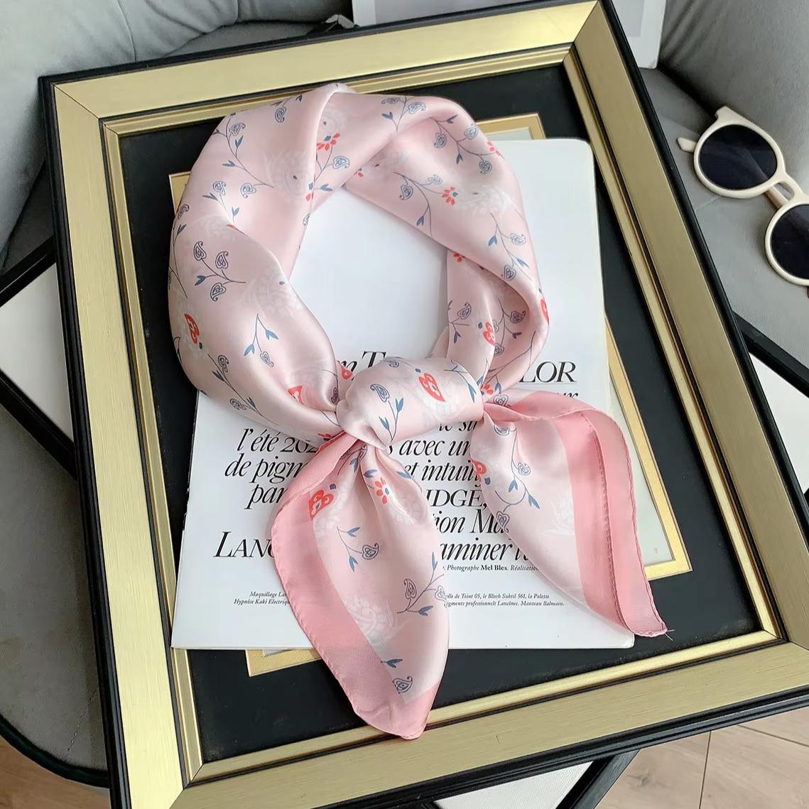 Nieuwe Zijden Vierkante Sjaal Dames Retro Paisley Cashew Print Neckerchief Vrouwelijke Foulard Hoofddoek Haarband Zachte Nek Tas Lint Satijn 70x70cm