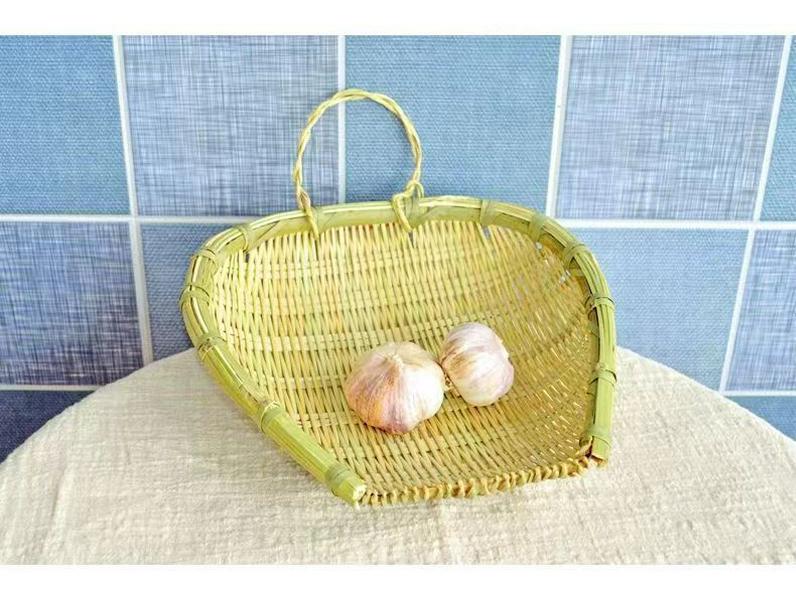 Handmade Bamboo Winnowing Basket - Small Dustpan, Farmhouse Style, for Rice Washing, Drying, and Draining