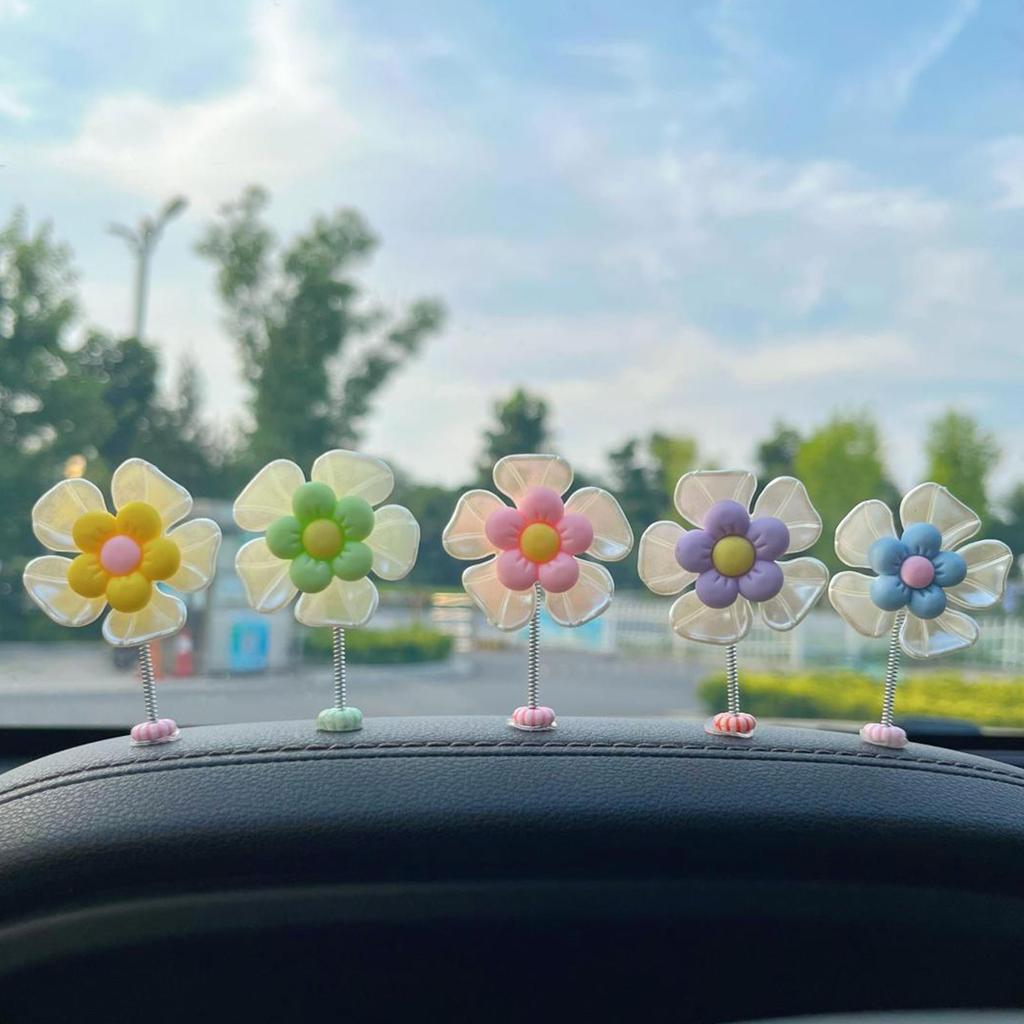 Cute Homemade Crochet Flowers Car Interior Decoration Funny Shaking Head Flower Ornament Mini Car Dashboard Decor Dancing Flower