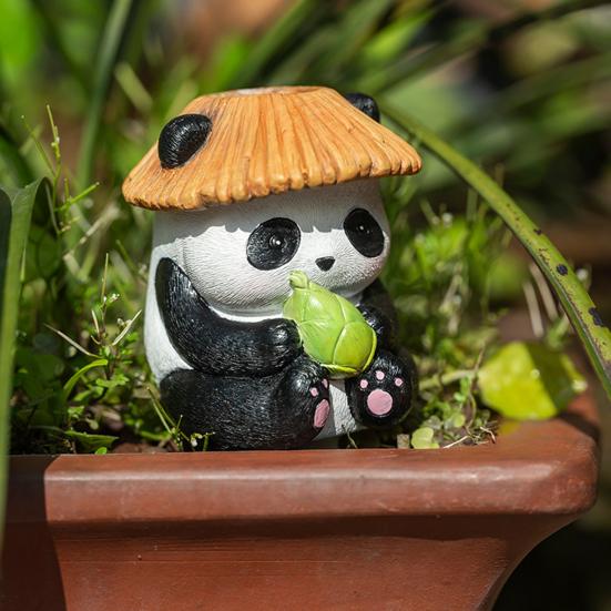 Automatic Waterer Frog Panda Shaped Self Watering Spikes Automatic Watering Device Slow Release Plant Watering Globes