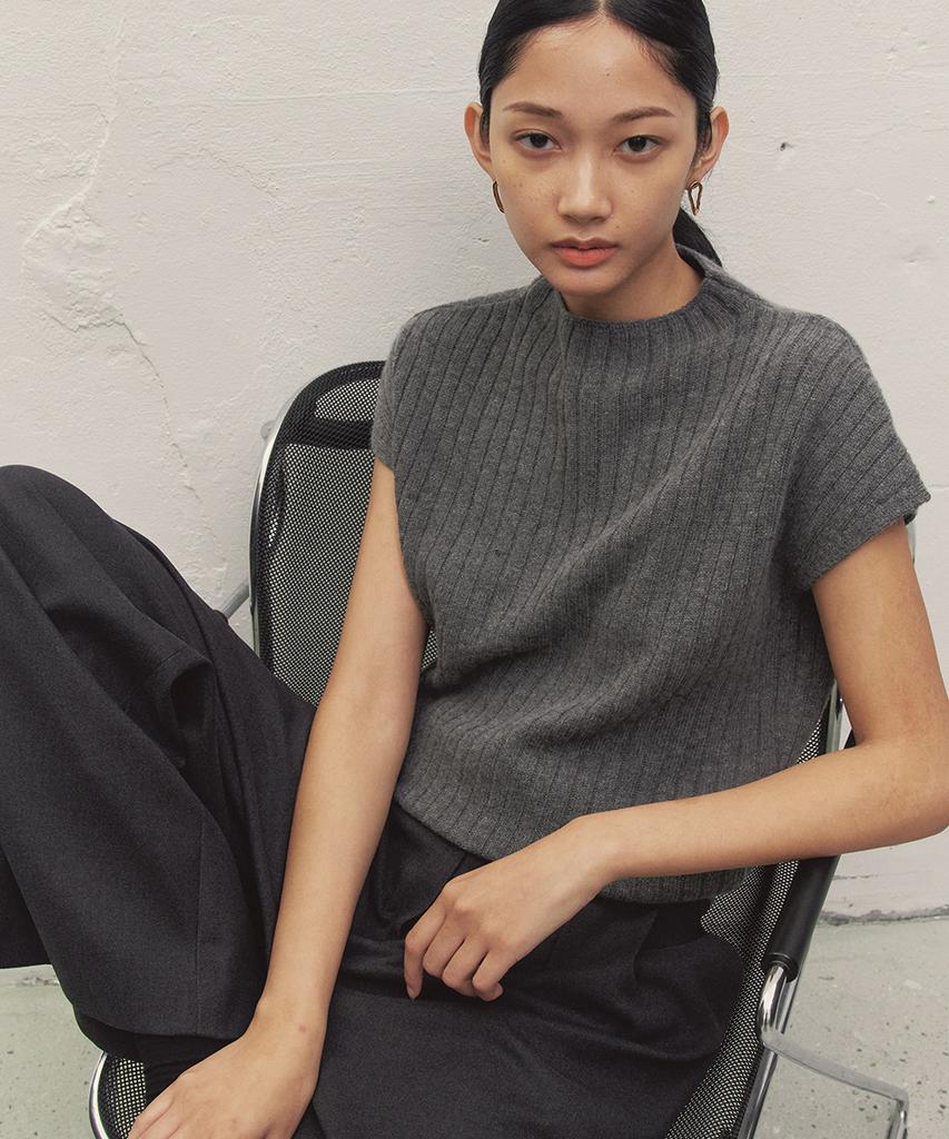 MAKE A TOAST Mock Neck Classic Wool Knit Dark Grey Mbdfnt002Dg