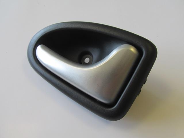 For Renault Megane 1 1998 1999 Front Door Interior Opening Handle Right Handle Silver Gray 8200028995