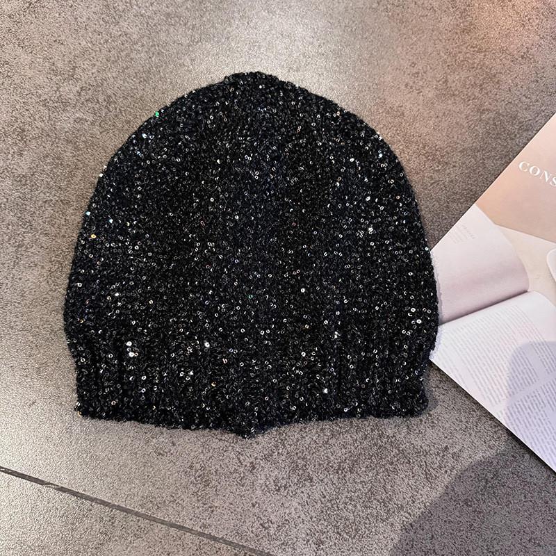 B Letter High Top Beanie With Breathable Warmth For Fall And Spring Seasons