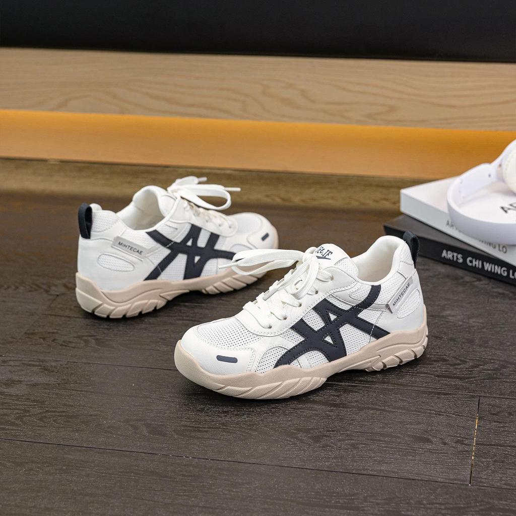 2025 New Soft-Soled Korean Flat Leather Running Shoes - Trendy & Comfortable