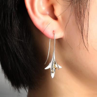 Exquisite And Beautiful Flower Earrings, Female Creative Ear Accessories, Simple Temperament, Versatile And Gentle Style Earrings