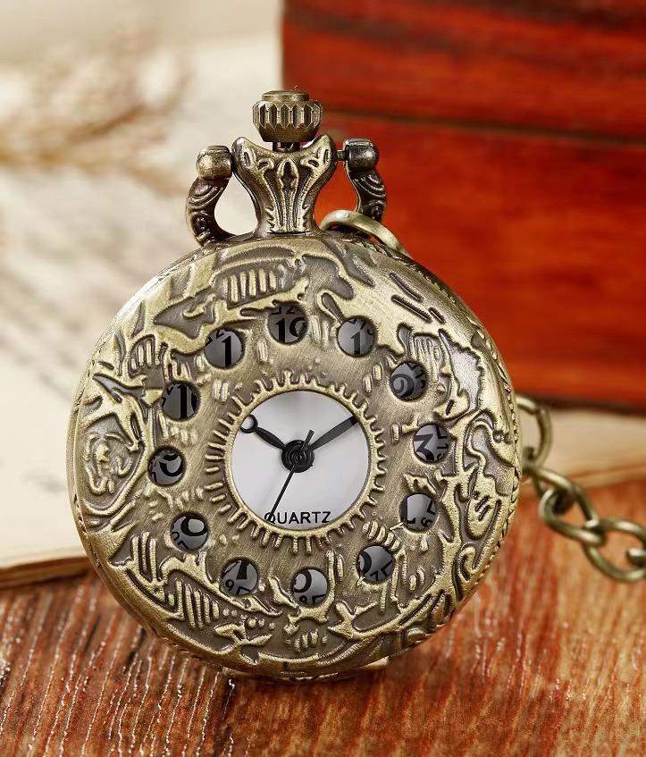 Vintage Pocket Watch Collection Triangular Quartz Universal Casual Vintage Pendant Pocket Watch