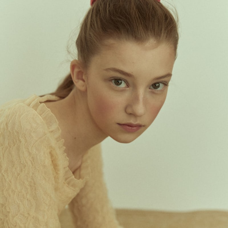 Elizabeth Moments Large Satin Scrunchie