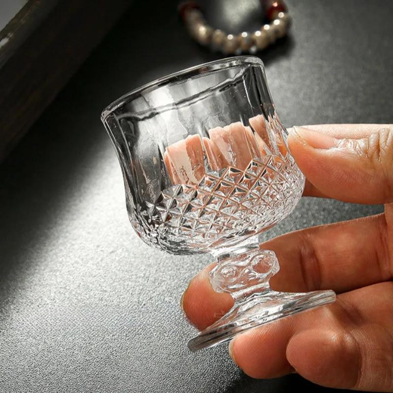 2pcs Shot Glass Set Baijiu Cup High Appearance for Restaurant Hotel High Foot Small Wine Cup Mini Cups Household Glass Wine Cup