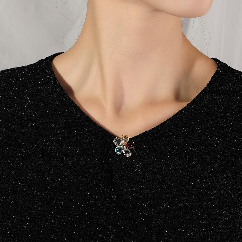 Five-Petal Flower Zircon Brooch Pin for Blouse Collars