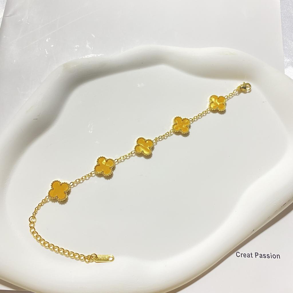 Female Titanium Steel Does Not Fade 9MM Five-flower Lucky Four-leaf Clover Bracelet Is Fashionable and Versatile