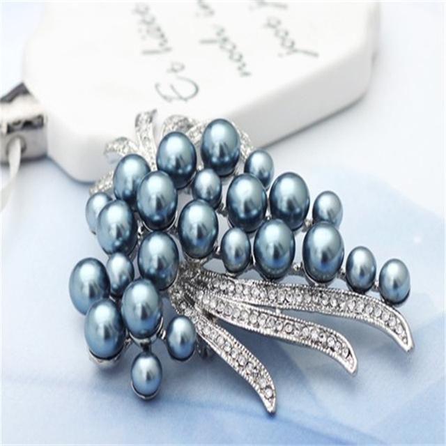 Alloy Metal High End Fine Jewelry Rhinestone Flower Brooches Female Corsage Jewelry Clothing AccessoriesFashion Jewelry