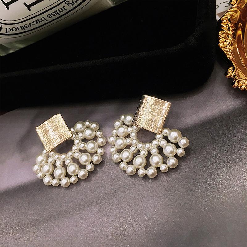 New Design Fan-shaped Pearl Woven Earrings, High-end Niche Net Celebrity, Elegant and Versatile Temperament Earrings for Women