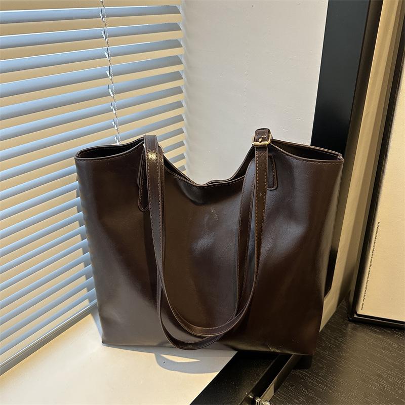 

Новая женская сумка-тоут 2025 коричневый