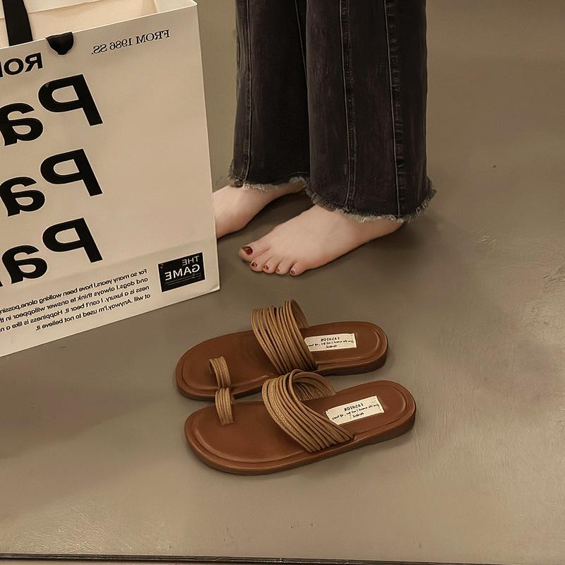 Niche Flat-bottomed Set of Toe Silver Sandals Women's Summer Wear Leather Sandals Seaside Beach Shoes Vacation Slippers