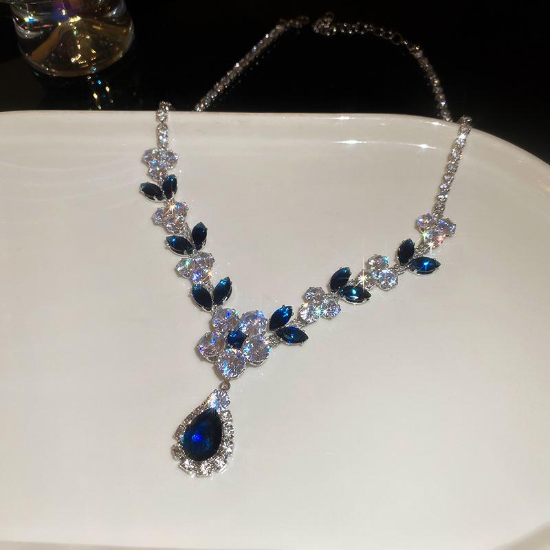 Luxury European & American Diamond Drop Necklace and Earrings Set - Elegant Versatile Jewelry