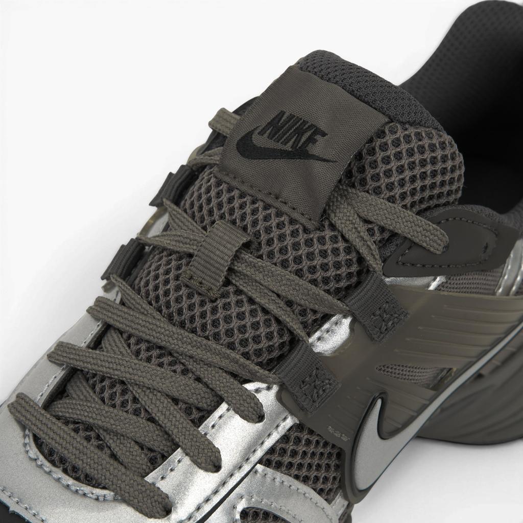 Nike V2K Run Cave Stone Plata Metálico Zapatillas de Hombre Marrón Plano-Estaño Ceniza Media HQ1678-200