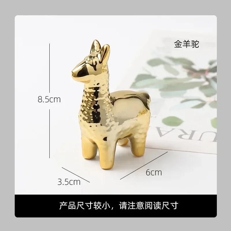 MOONBIFFY Small Gold Electroplate Ceramic Animal Figurines Swan Alpaca Dog Cat Rabbit Fox Deer Porcelain Home Desk Decoration