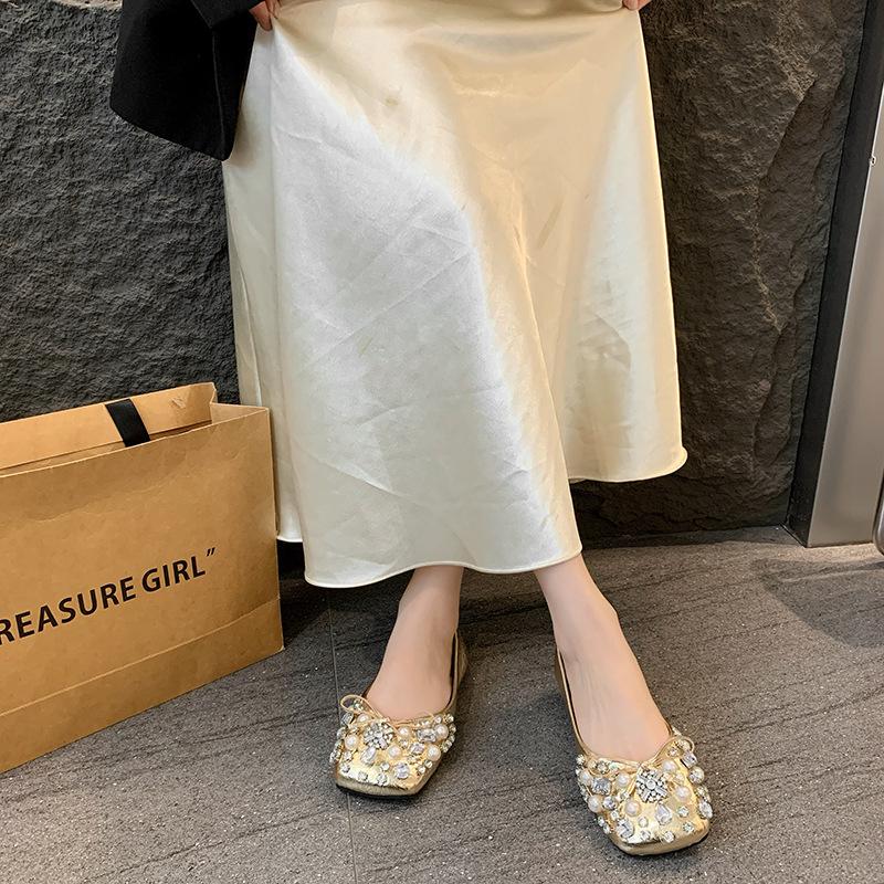New inner height-increasing women's shoes flat-soled wedding shoes shallow mouth single shoes women's leather rhinestone ladyshoes one pedal Doudou