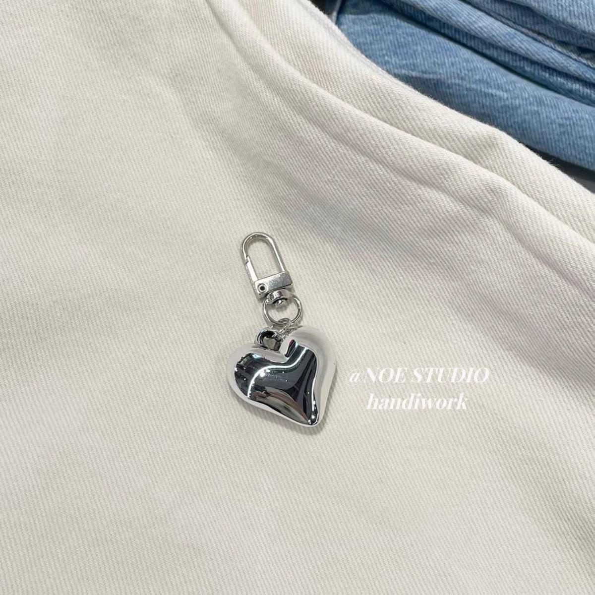 Sweet Korean Pearl Bow Heart Pendant Keychain for Bluetooth Earphones