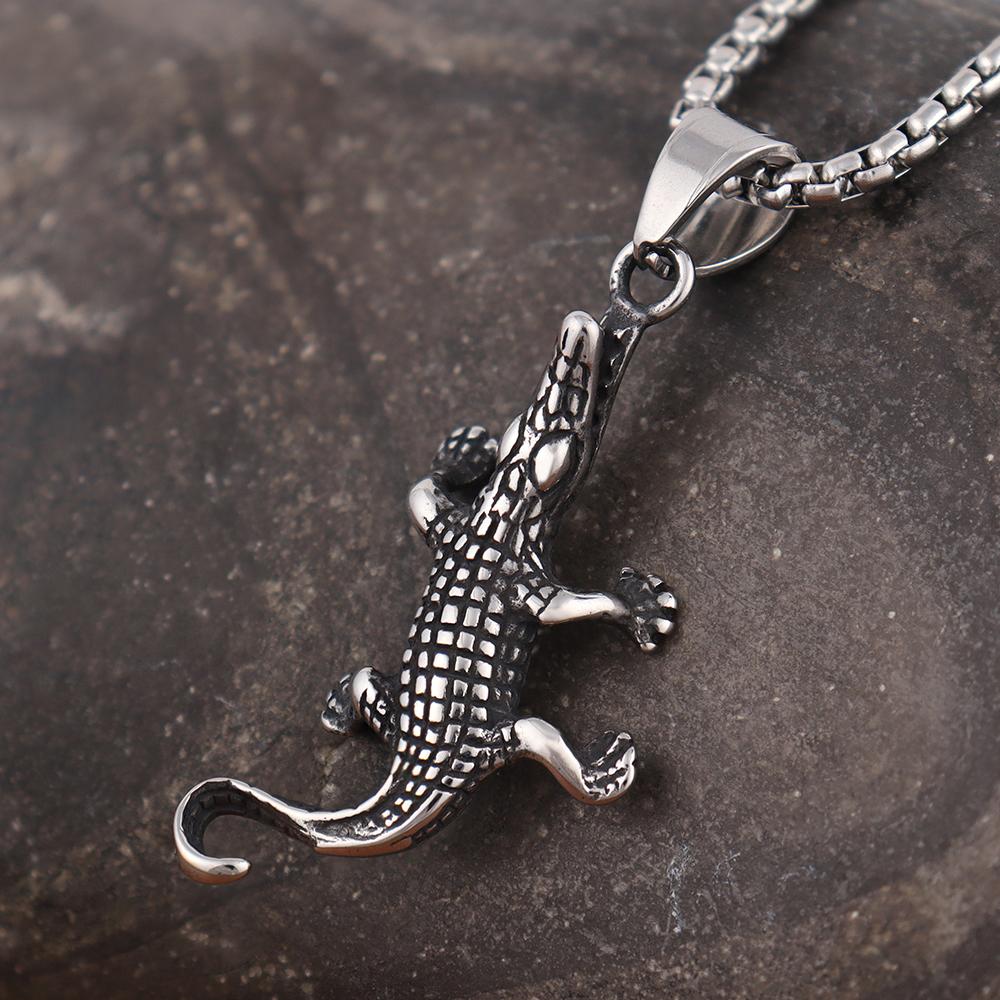 Creative Small Size Crocodile Necklace for Men Women Popular Stainless Steel Animal Pendant Fashion Charm Jewelry Gift