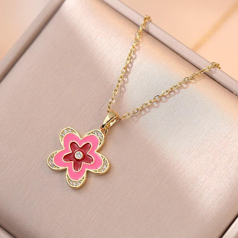 Women's Fashion Heart Pendant Necklace - Elegant, Simple Design, Versatile Clavicle Chain Jewelry