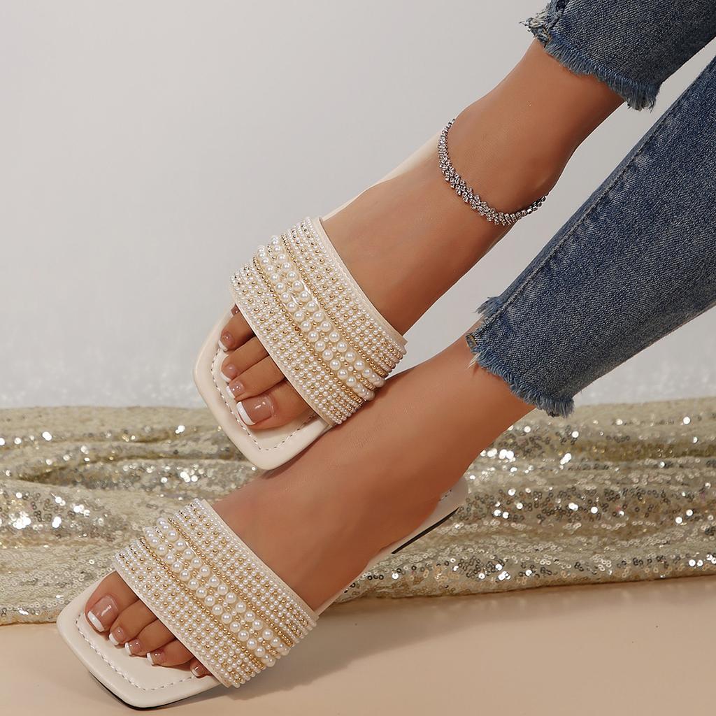 [Foreign Trade] Summer Wear Xiaoxiangfeng Slippers 2025 New Fashion Flat Bottom Pearl Soft Bottom French Sandals