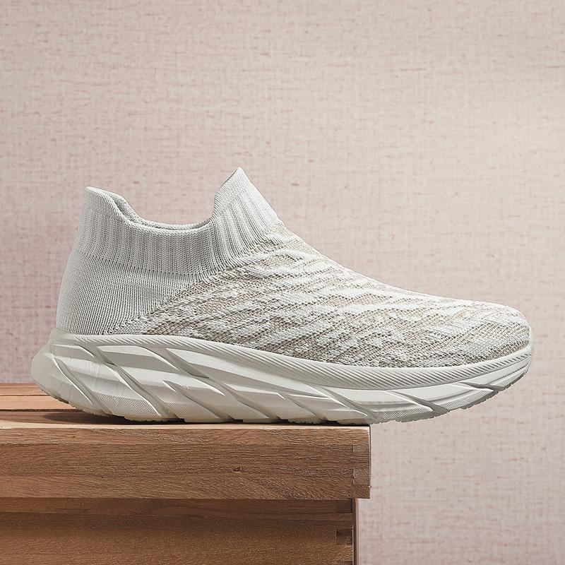 Jinjiang Plateau-Socken-Schuhe Vier Jahreszeiten atmungsaktiv und bequem Große Größen leichte lässige Sportschuhe