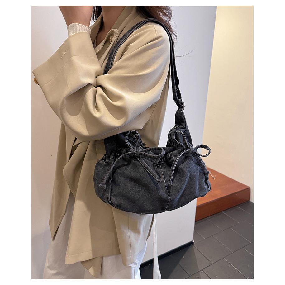IELGY Retro All-Match One-Shoulder Messenger Washed Denim Bag Casual Bucket Bag Fresh