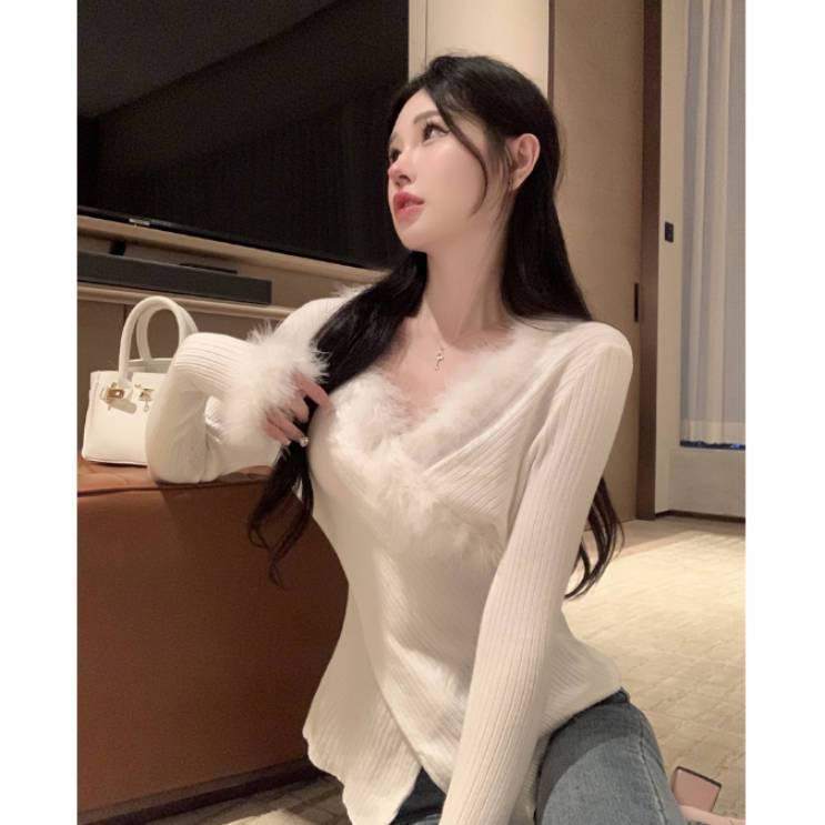 Women's Designer Slim Fit V-Neck Sweater - Fuzzy Splicing, Autumn/Winter Collection