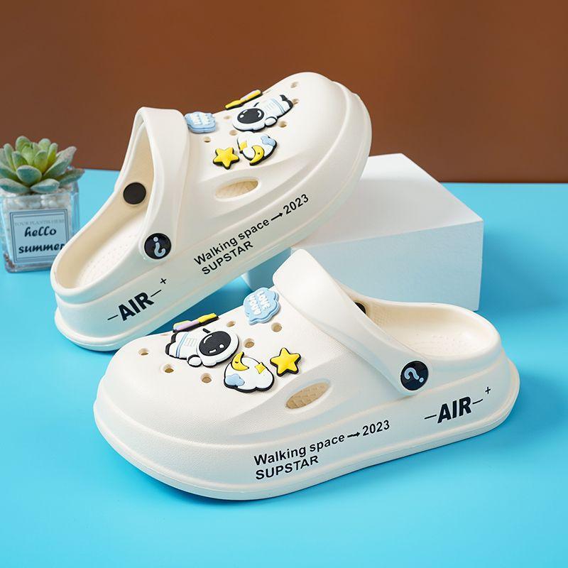 Children's Astronaut Hole Shoes, Boys, Middle-aged and Older Children Wear Non-slip Thick-soled Beach Shoes In Summer, Baby Cute Indoor