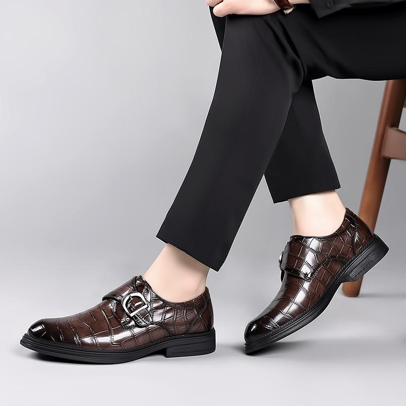 Fashion Fashion Trends Men Crocodile Pattern Leather Shoes Men Italy Style Business Dating Loafers Shoe Thick Soled Pointed Buckle Shoes
