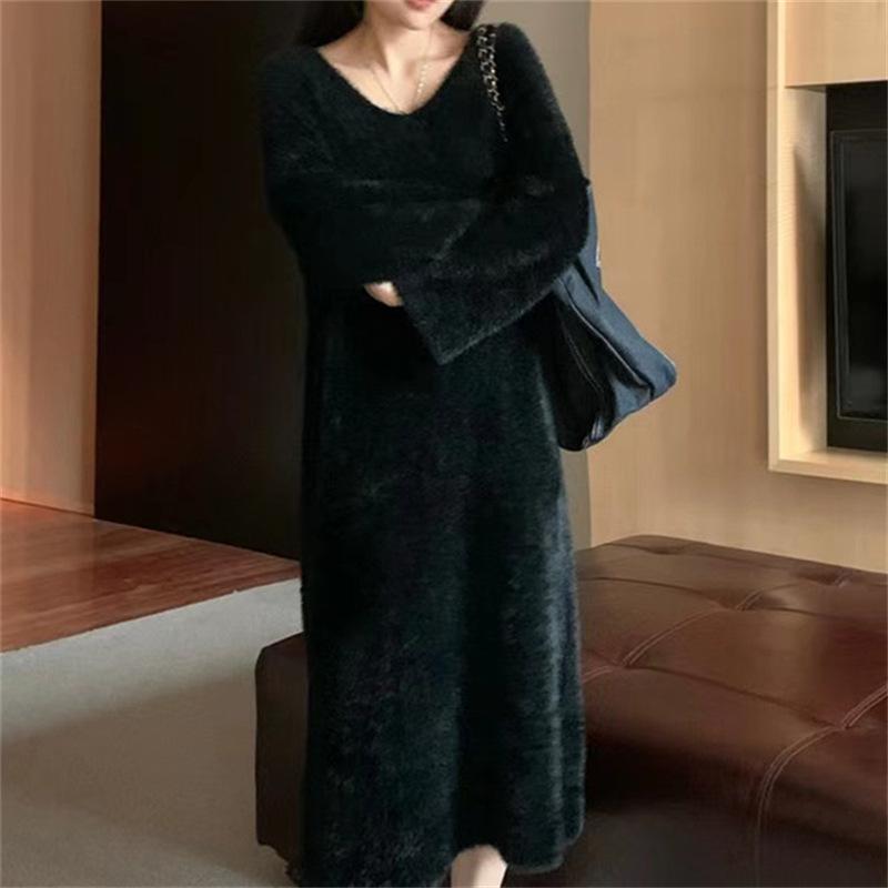 Medium and long mink fleece sweater dress for women's autumn and winter new loose and lazy pullover knitted bottoming skirt