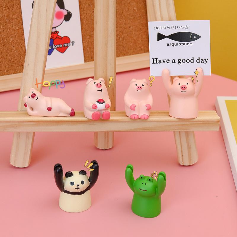 Japanese Zakka Raised Hand Pig Message, Card, and Note Clip - Creative Resin Ornament
