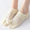 Niedrig geschnittene unsichtbare Tabi-Socken Unifarben Zweizehen-Socken Lässige geteilte Zehen Bootssocken Damen