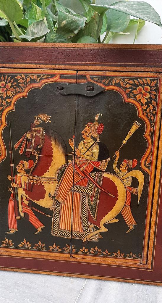 Hand Painted Indian King Jharokha: Vintage Wooden Wall Hanging