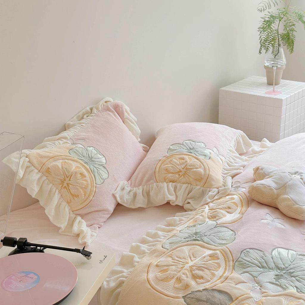 2025 Niedliches Zitronenmilch-Samt-Vierteiler Winter-Dicker Plüsch-Korallenfleece Bettbezug-Set