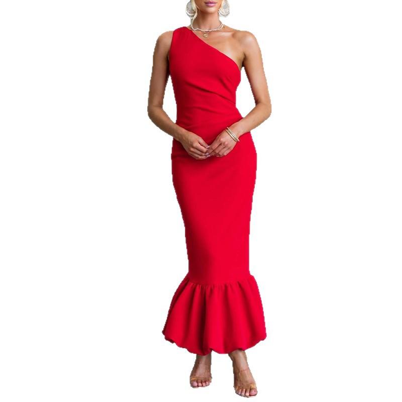 Spring new, fashionable and elegant solid color diagonal neck sleeveless fishtail dress