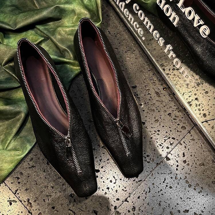 

Европейский и американский стиль, нишевый дизайн, чувство передней молнии, квадратный носок, легкий рот, толстый каблук, темперамент, универсальные черные одинарные туфли для женщин 40